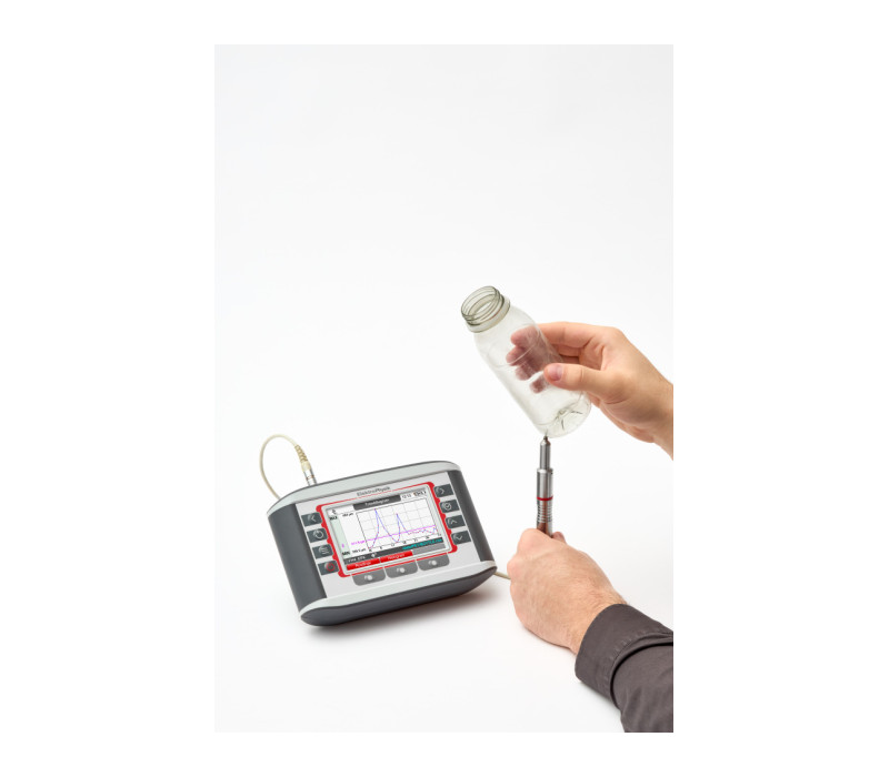 The FH 2 sensor can be used in places where the FH 4 can't get a proper access to measure